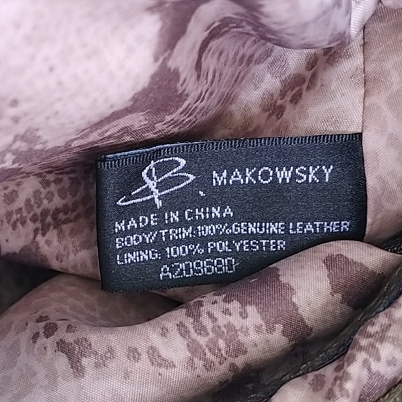 ☘️B. Makowsky Shoulder Bag. Olive Green Leather. - Picture 6 of 8